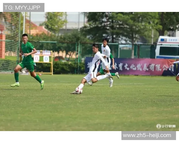 新安明珠足球俱乐部携手社区共建足球文化助力青少年成长与发展 新安明珠足球俱乐部携手社区共建足球文化助力青少年成长与发展