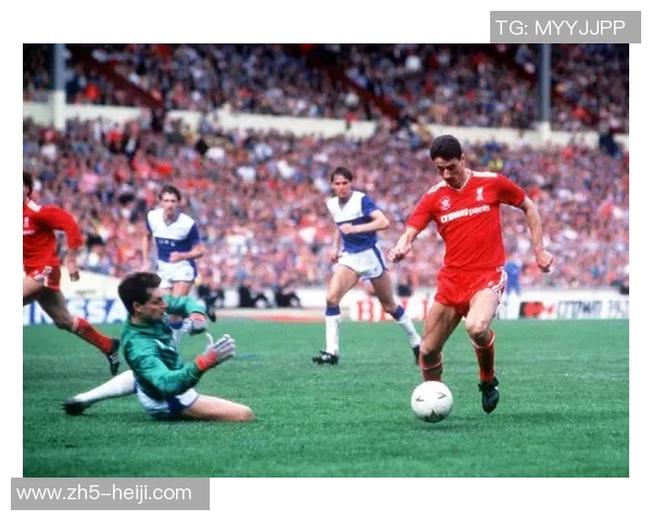 利物浦足球传奇之路：从辉煌历史到现代崛起的全景回顾